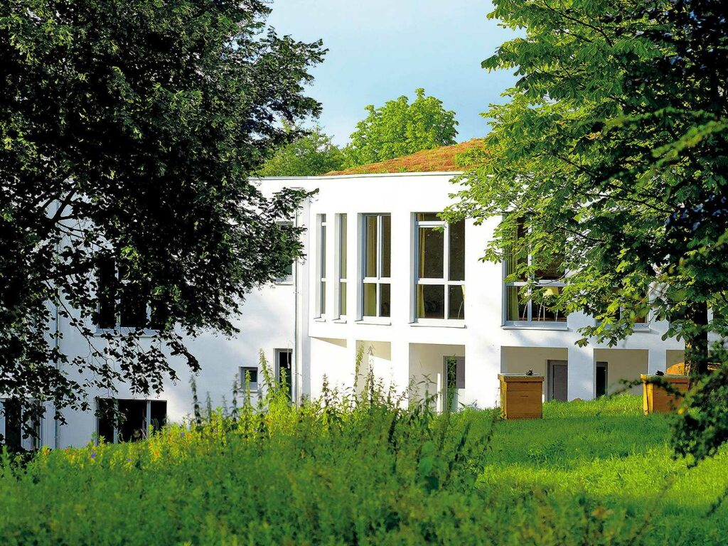 Arcadia Clinic Grounds in Summer
